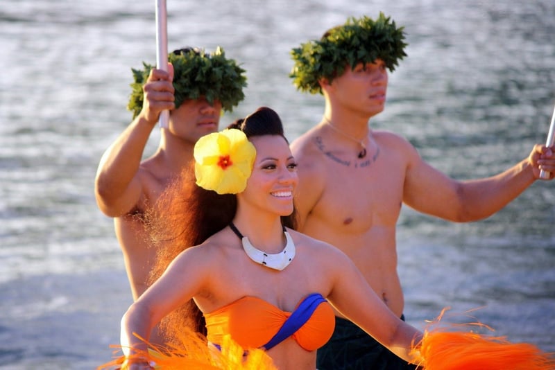 Luau themed act